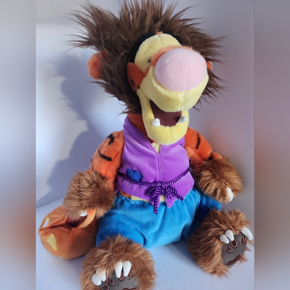 RARE NWT Disney Tigger Werewolf